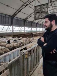 Εκπαίδευση νέου κτηνοτρόφου από την περιοχή της Αρκαδίας